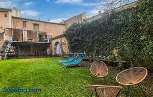 Image of Maison de caractère chaleureuse avec grand jardin