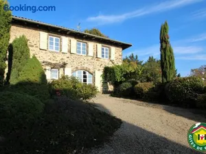 Image of Ferme XVIe siècle rénovée avec jardin clos et WiFi - FR-1-582-119