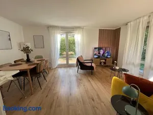 Image of Hana Home 2 personnes jardin privatif business&family