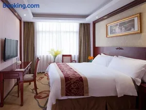 Image of Vienna Hotel Shenzhen Guanlan Tangren Street