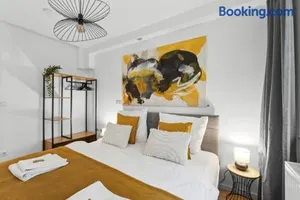 Image of Stylisches 2-Zimmer Ambient Apartment in Alsternähe mit Kingsize-Bett & Schlafsofa