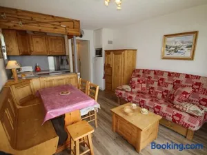Image of Les Saisies - Charmant 2 Pièces avec Balcon et Casier à Skis - FR-1-293-120