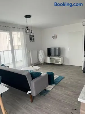 Image of Appartement F3 cozy avec balcon proche de Paris et aéroport CDG