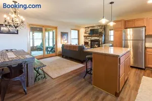 Image of Gull Haven 700