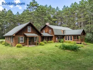 Image of Huge Dog Friendly Log Cabin near Wisconsin Dells and Lake sleeps 25plus