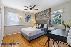Image of 5 Mins Walk To Oldtown Monrovia Cozy 4 Br Home
