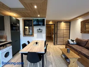 Image of Charmant studio rénové à La Clusaz - 4 pers, terrasse, parking - FR-1-437-102
