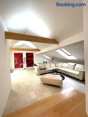 Image of undertheroof at