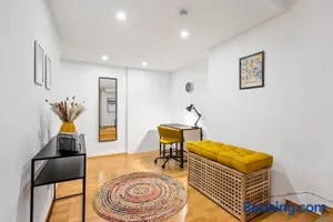Image of Cosy & Central, 500m from Main Station, Perfect for Work & Stay