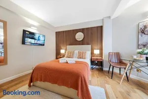 Image of Elegant Apartment in Chelsea