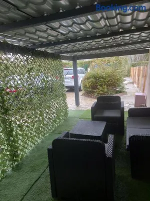 Image of Grand studio entier (maison annexe) proche Paris