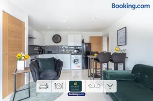 Image of Relaxing Atlantic Mansions By Smart Apartments Short Lets & Serviced Accommodation Apartment Southampton With Free WiFi