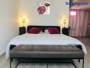 Image of La petite Normande en ville