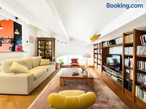 Image of Magnifique Appartement Climatise avec Parking - Allee de Tourny