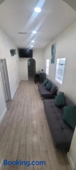 Image of Large, Central, Lovely & Cozy 4bed/2bath - House by Everbank Stadium JACKSONVILLE