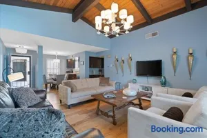 Image of Red Rock Retreat