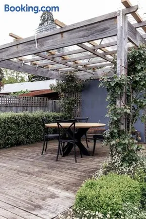 Image of Galvin Town Cottage, convenient to CBD