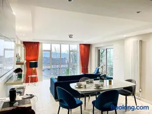 Image of Modern Luxurious Apartment w/ Patio Balcony & View
