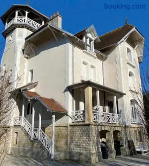 Image of Le Manoir des Lys