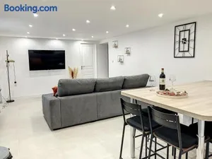 Image of LoveRoom - Au Loge Love