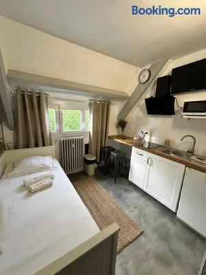 Image of STUDIO proche commodité et gare . Centre ville