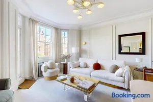 Image of Elegant 2-Bed Chelsea Flat Near King's Road and River Thames