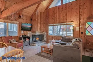 Image of Moonridge Hideaway -Adorable, picture perfect cabin with a beautiful fireplace!
