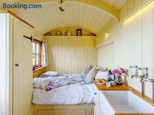 Image of Elsie's Hut