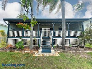 Image of Scott's Retreat - Burrum Heads- Close to Beach- 4BR- Aircon