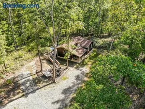 Image of Cozy Cabin - Hot Tub - State Park - Near Lake