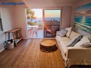 Image of Perfect Oceanfront Cottesloe apartment