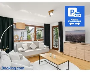 Image of MEL&BENS Modern Oak-Apartments für bis zu 12 Personen