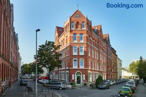 Image of Hannover Business Home