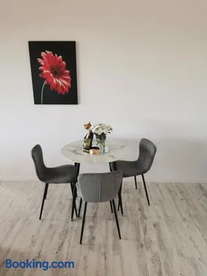 Image of Sweet Home - 3 -