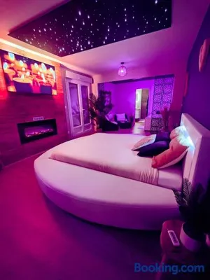 Image of Gite Romantique avec Espace Balnéo et Ciel Etoilé "La Maison du Bonheur Saint Germer de Fly" Nuit Romantique Oise, Picardie, Normandie
