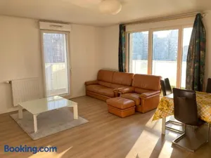 Image of Appartement 87 m2 - 3 chambres - 6 personnes - Proche Paris - Parking gratuit