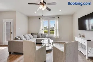 Image of Brand-new home close to LSU campus