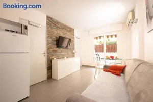 Image of le Victoria, centre ville , plage et parking gratuit