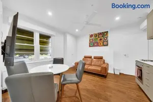 Image of Grosvenor 3121 Richmond