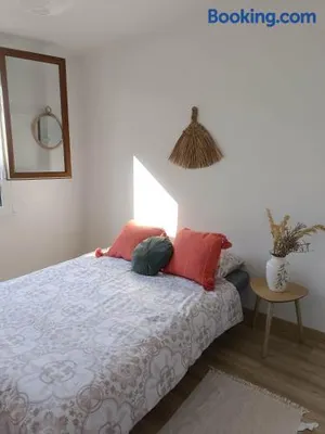 Image of Private Room in Cozy Homestay - Line 14, Direct Access to Paris - Airport Orly