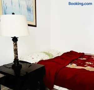 Image of Cozy room for rent - Free Wifi - Kitchen Access - Free Laundry