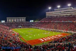 Image of Large groups l NC State l PNC Arena l Deck w/grill