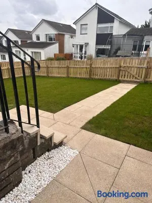 Image of Elite 3 bedroom family house with free parking