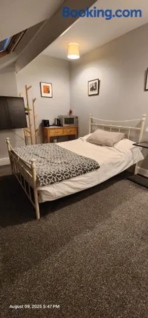 Image of Serene Homes Sheffield, Private Ensuite Velux Room