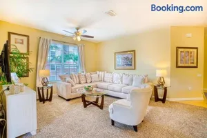 Image of 5025 Shoreway Loop #203