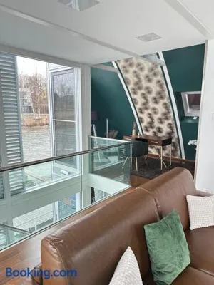 Image of schwimmendes Ferienhaus Silent