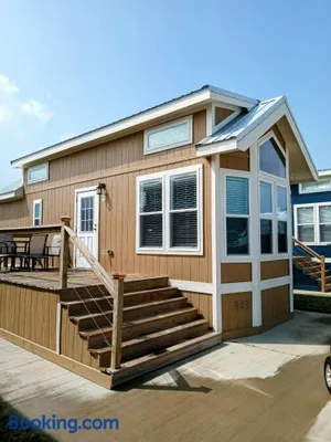 Image of Jetstream RV Resort at Waller