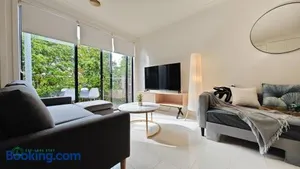 Image of Modern 2-Bedroom Townhouse Near DFO & RMIT