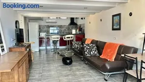 Image of Chez BEN avec tout le confort clim wifi Netflix gratuit