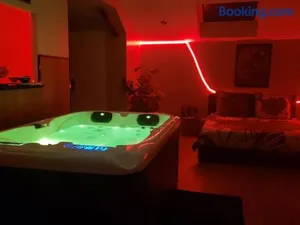 Image of Bulles étoilées Appartement avec jacuzzi privé